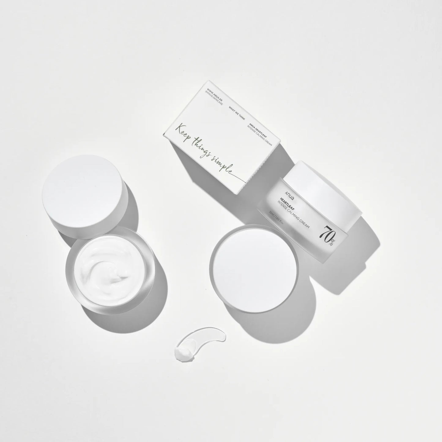 Συσκευασία της Anua Heartleaf 70% Intense Calming Cream σε λευκό φόντο