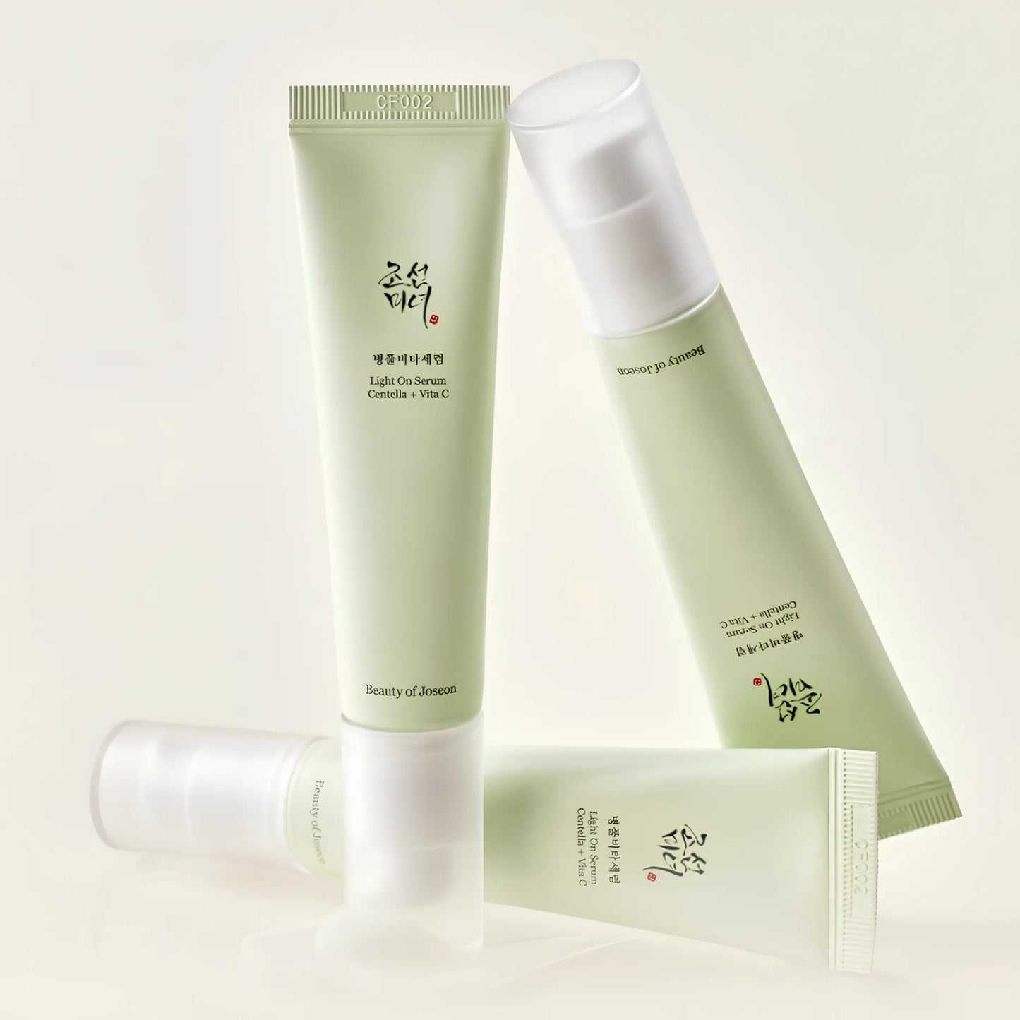 Beauty of Joseon Light on Serum: Centella + Vita C 30ml, με ελαφριά υφή και με τα ορατά ενεργά συστατικά Centella και Vita C να προσφέρουν φωτεινότητα στην επιδερμίδα.