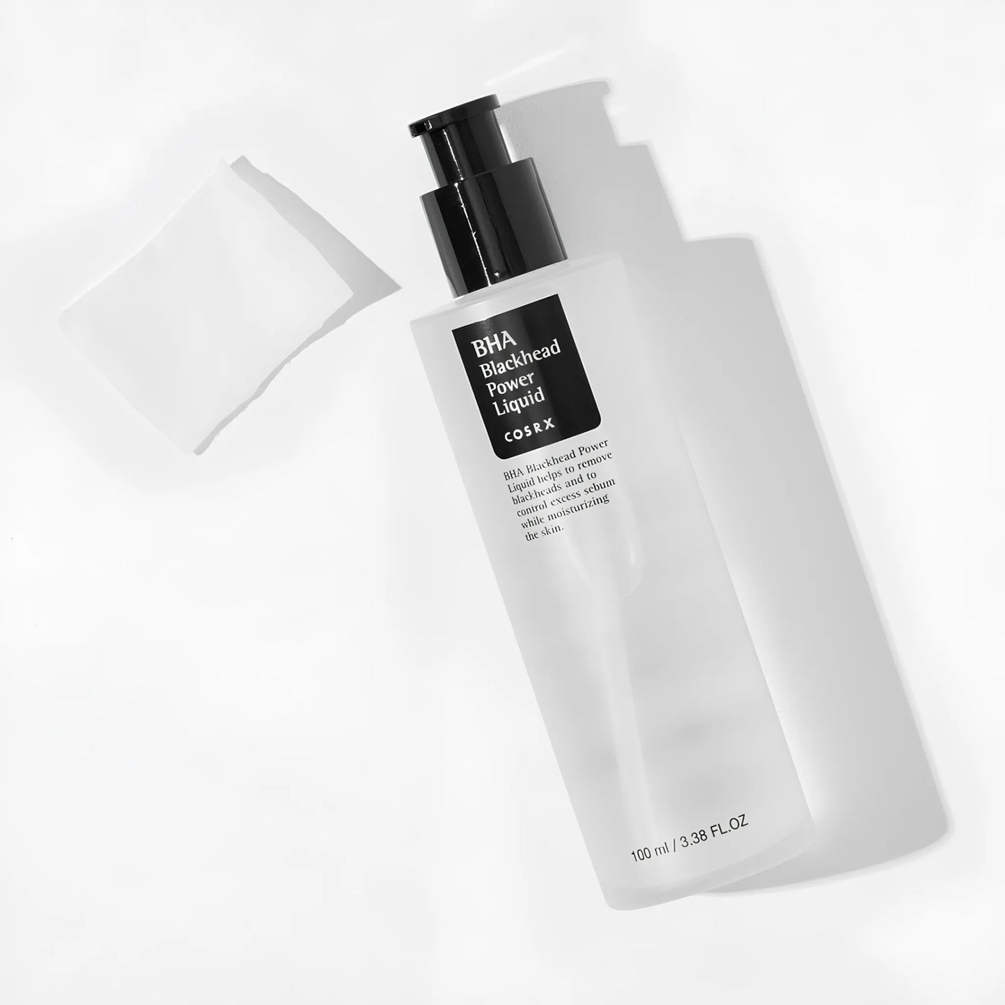 COSRX BHA Blackhead Power Liquid 100ml, με το μπουκάλι της συσκευασίας να φαίνεται καθαρά, προσφέρει απαλή απολέπιση και μειώνει τα μαύρα στίγματα.
