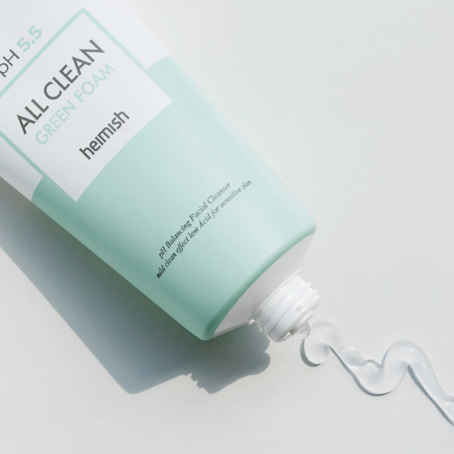 Heimish All Clean Green Foam 150g, με το σωληνάριο να φαίνεται καθαρά, καθαρίζει απαλά και φροντίζει την επιδερμίδα.