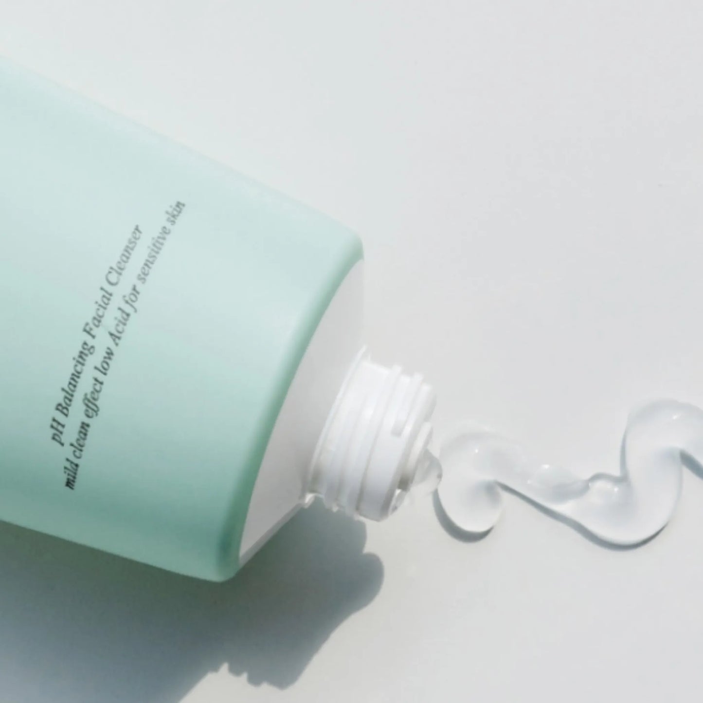 Heimish All Clean Green Foam 150g, με το σωληνάριο να φαίνεται καθαρά, καθαρίζει απαλά και φροντίζει την επιδερμίδα.