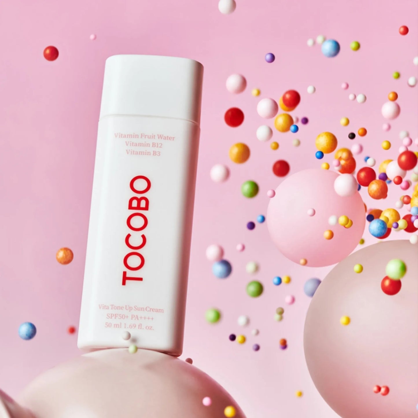 TOCOBO Vita Tone Up Sun Cream SPF50+ PA++++ 50ml, με τη συσκευασία να φαίνεται καθαρά, ιδανικό για καθημερινή χρήση με προστασία και φυσική λάμψη στην επιδερμίδα.