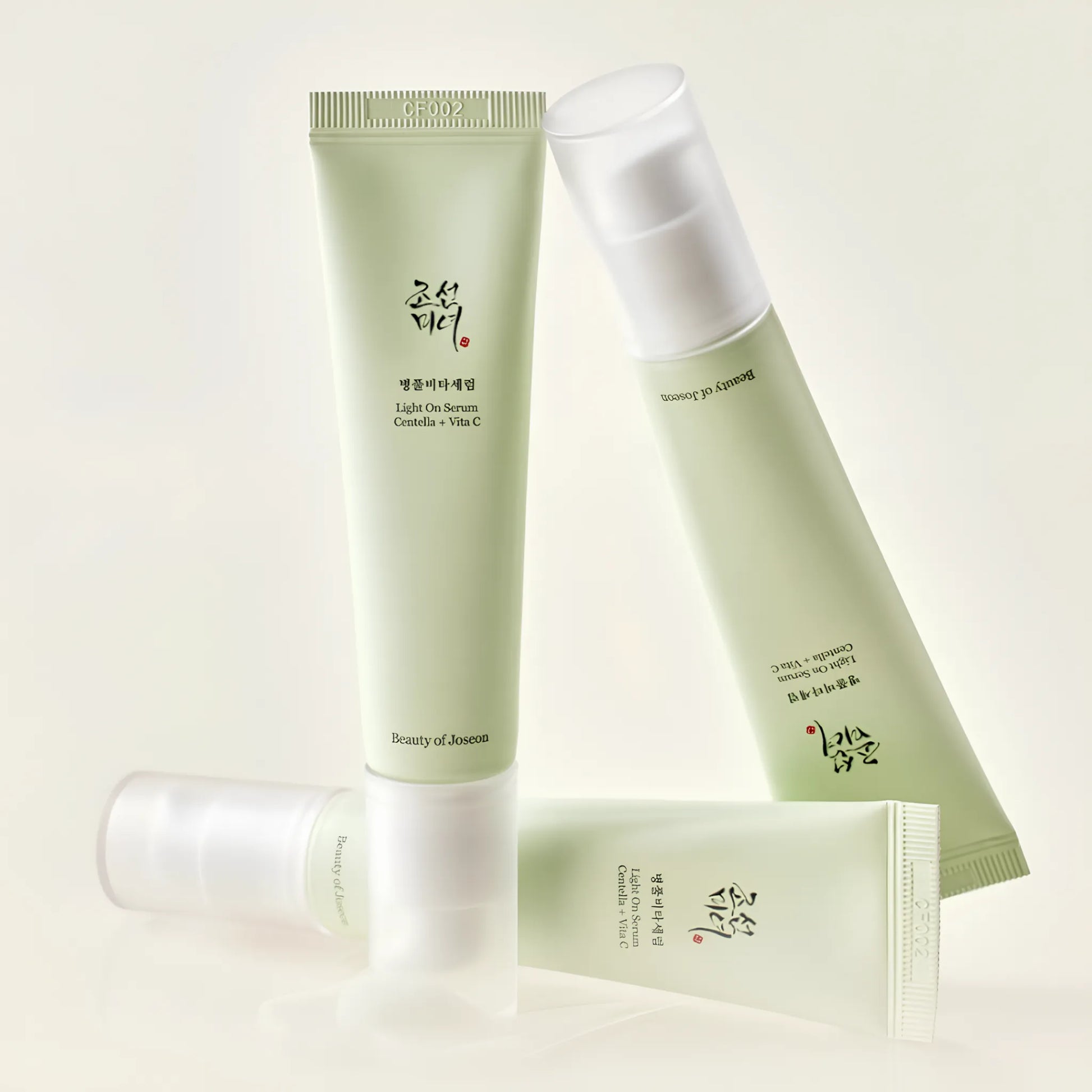 Beauty of Joseon Light on Serum: Centella + Vita C 30ml, με ελαφριά υφή και με τα ορατά ενεργά συστατικά Centella και Vita C να προσφέρουν φωτεινότητα στην επιδερμίδα.