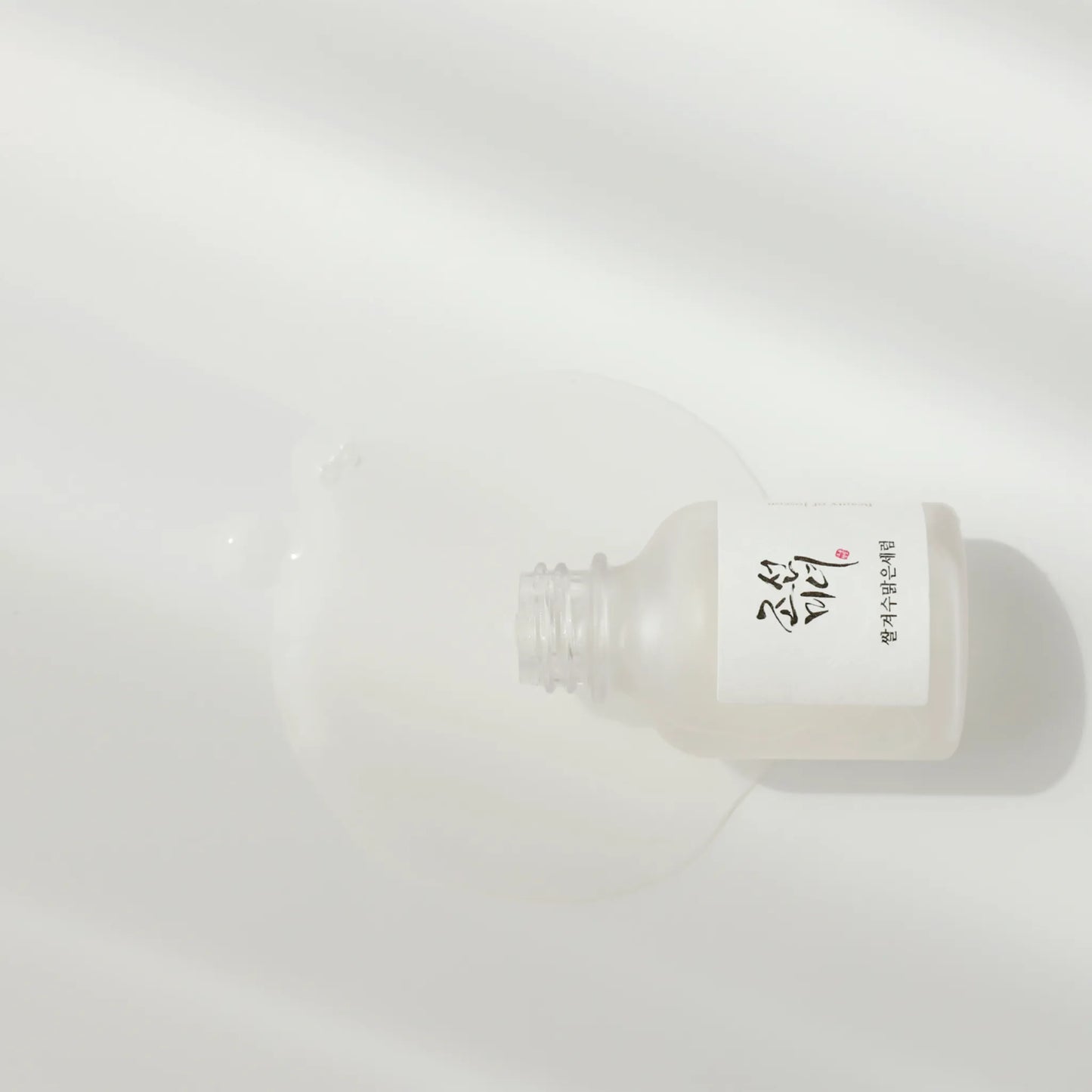 Beauty of Joseon Glow Deep Serum: Rice + Arbutin 30ml, ο ορός ενισχύει τη φωτεινότητα και την ομοιομορφία της επιδερμίδας.