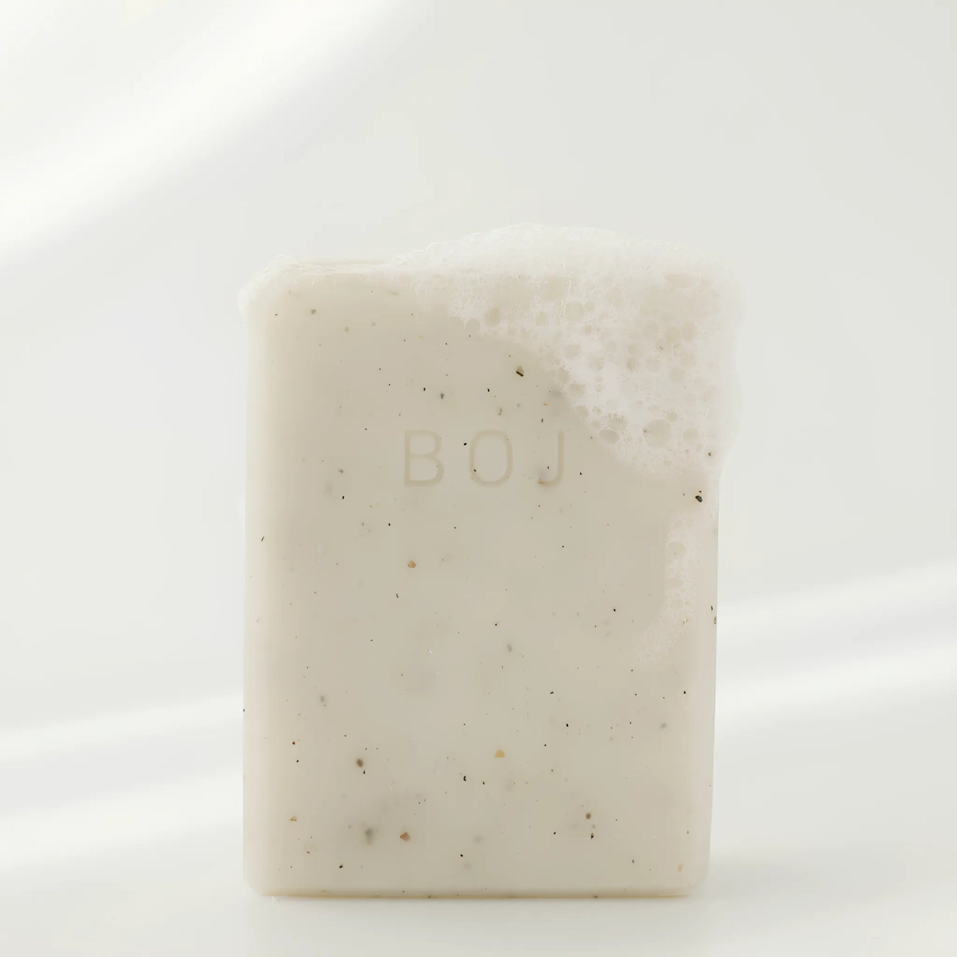 Beauty of Joseon Low pH Rice Face and Body Cleansing Bar 100g, προσφέρει ήπιο καθαρισμό για το πρόσωπο και το σώμα.