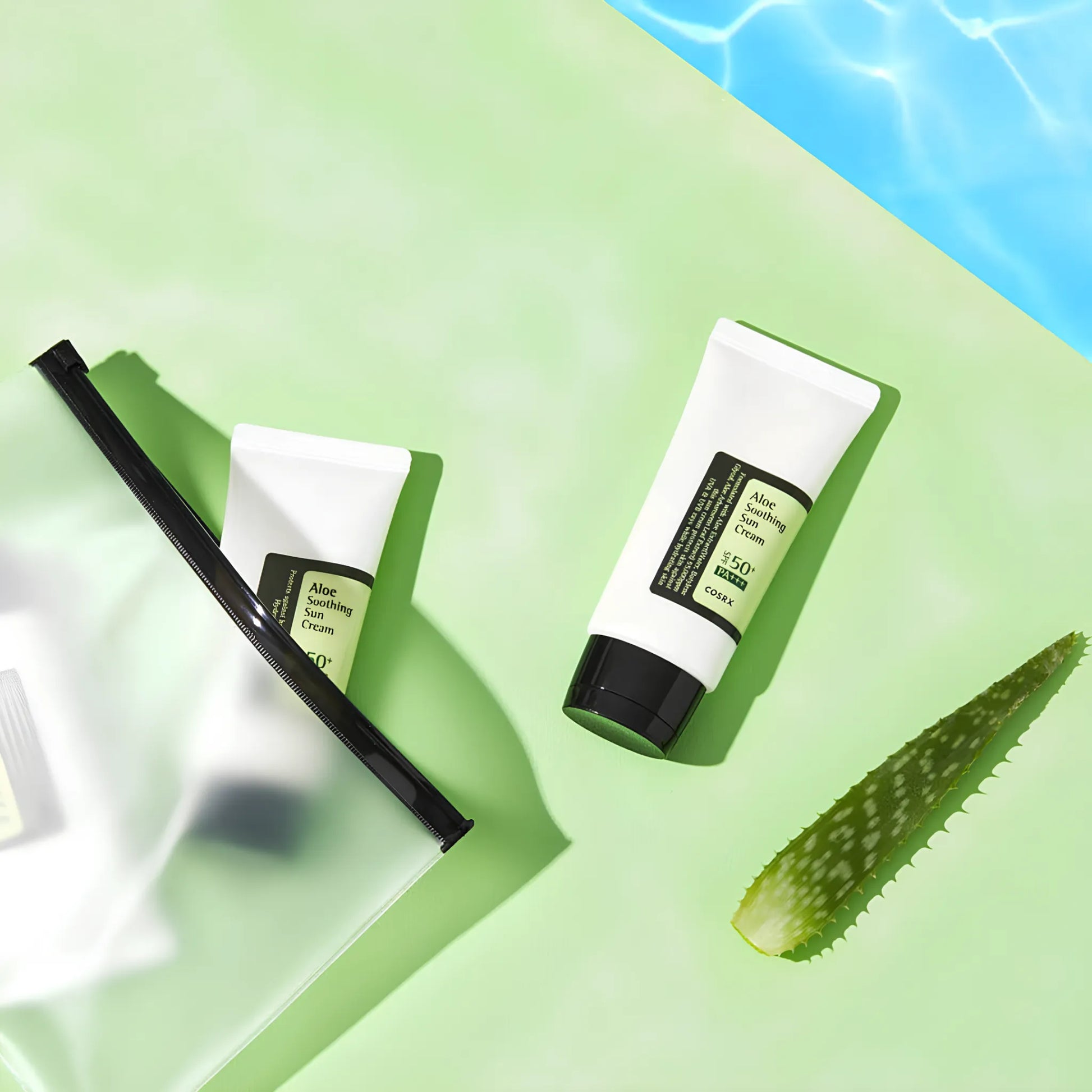 COSRX Aloe Soothing Sun Cream SPF50+/PA+++ 50ml, με την υφή της κρέμας και το συστατικό αλόης να ξεχωρίζουν, προσφέρει δροσιά και ενυδάτωση μαζί με SPF50+ προστασία.