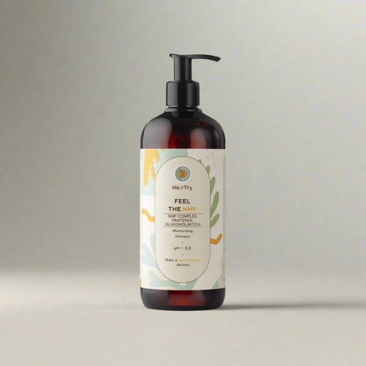 HairTry Feel The NMF Moisturizing Shampoo 500ml, με το μπουκάλι να φαίνεται καθαρά, προσφέρει ενυδάτωση και απαλότητα στα μαλλιά.