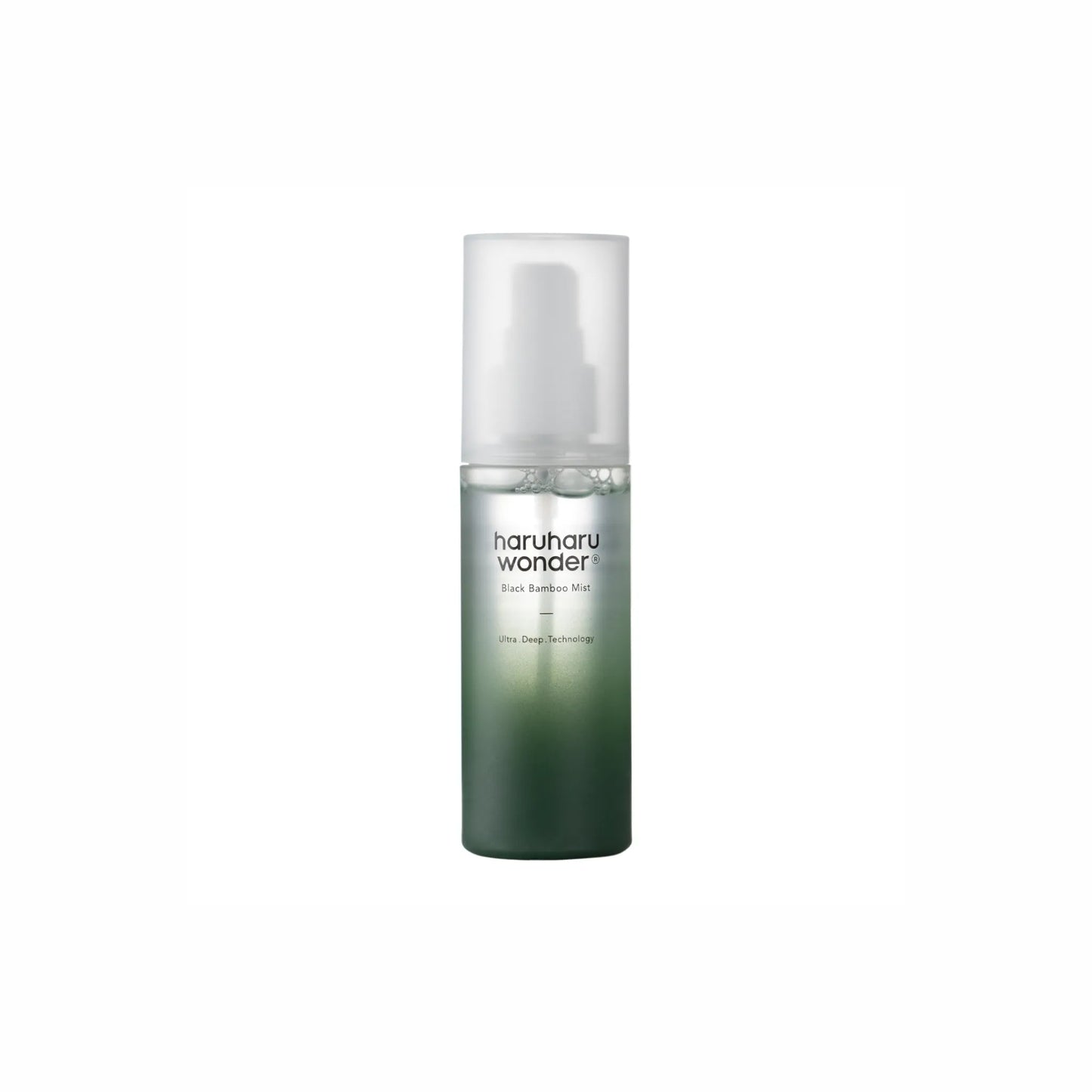 Haruharu Wonder Black Bamboo Mist 80ml, με το μπουκάλι να φαίνεται καθαρά, προσφέρει άμεση ενυδάτωση και φρεσκάδα στο πρόσωπο.