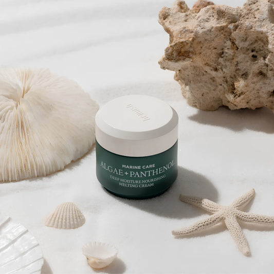 Heimish Marine Care Deep Moisture Nourishing Melting Cream 55ml, με το κομψό βαζάκι να φαίνεται καθαρά, προσφέρει πλούσια ενυδάτωση και θρέψη στην επιδερμίδα.