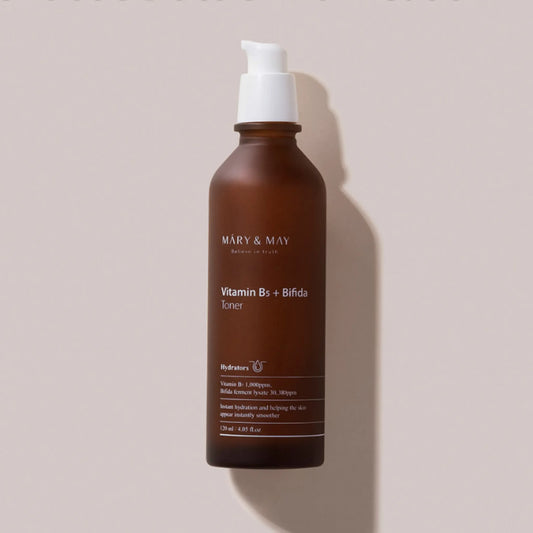 Mary&May Vitamin B5 + Bifida Toner 120ml, με το προϊόν να φαίνεται καθαρά, προσφέρει ενυδάτωση και βελτιώνει την υφή του δέρματος με βιταμίνη B5 και bifida ferment.