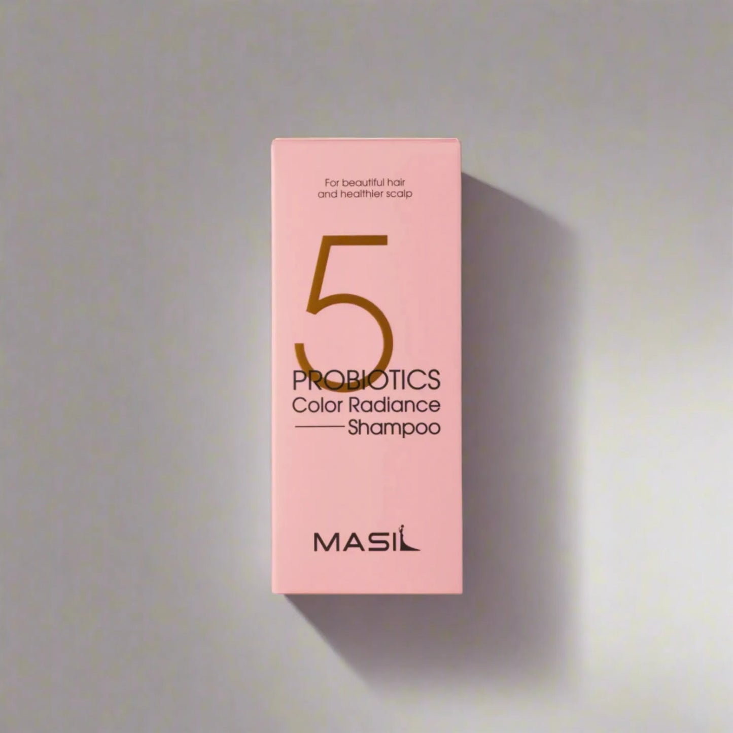 Masil 5 Probiotics Color Radiance Shampoo 150ml, με το προϊόν να φαίνεται καθαρά, προστατεύει το χρώμα των μαλλιών, διατηρώντας το φωτεινό και ζωντανό.