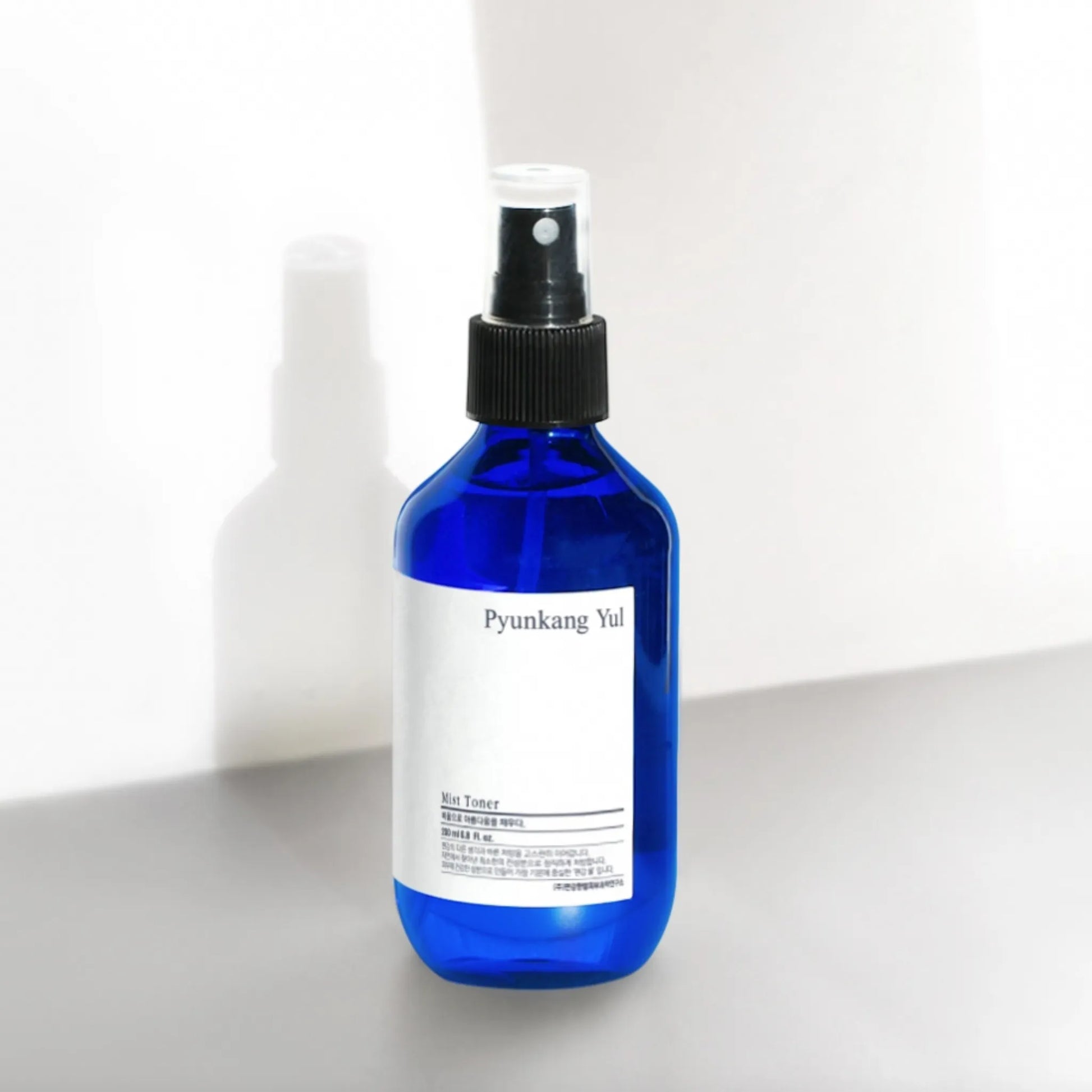 Pyunkang Yul Mist Toner 100ml, με τη συσκευασία να διακρίνεται, ιδανικό για γρήγορη αναζωογόνηση του δέρματος καθ' όλη τη διάρκεια της ημέρας.