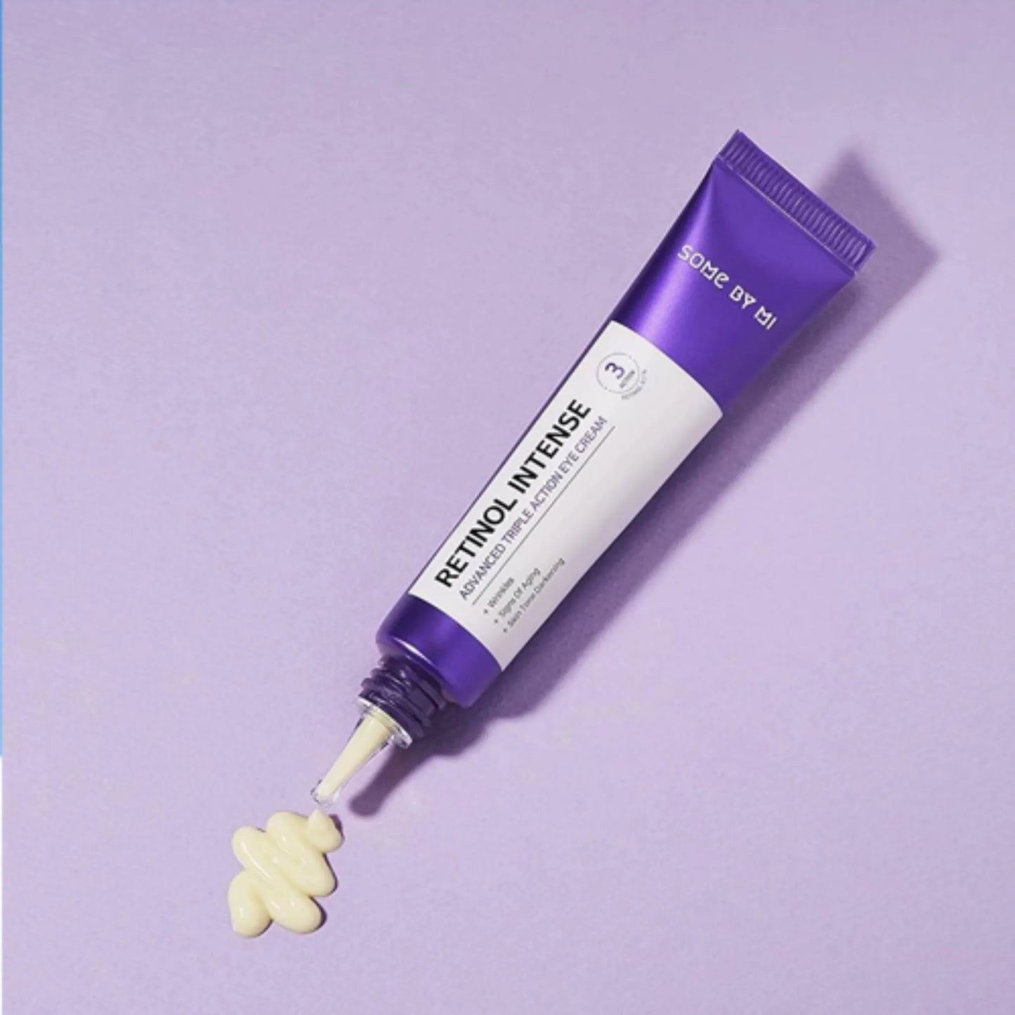 Some By Mi Retinol Intense Advanced Triple Action Eye Cream 30ml, με τη συσκευασία να φαίνεται καθαρά, ιδανική για την αναζωογόνηση και ενίσχυση της ελαστικότητας του δέρματος.