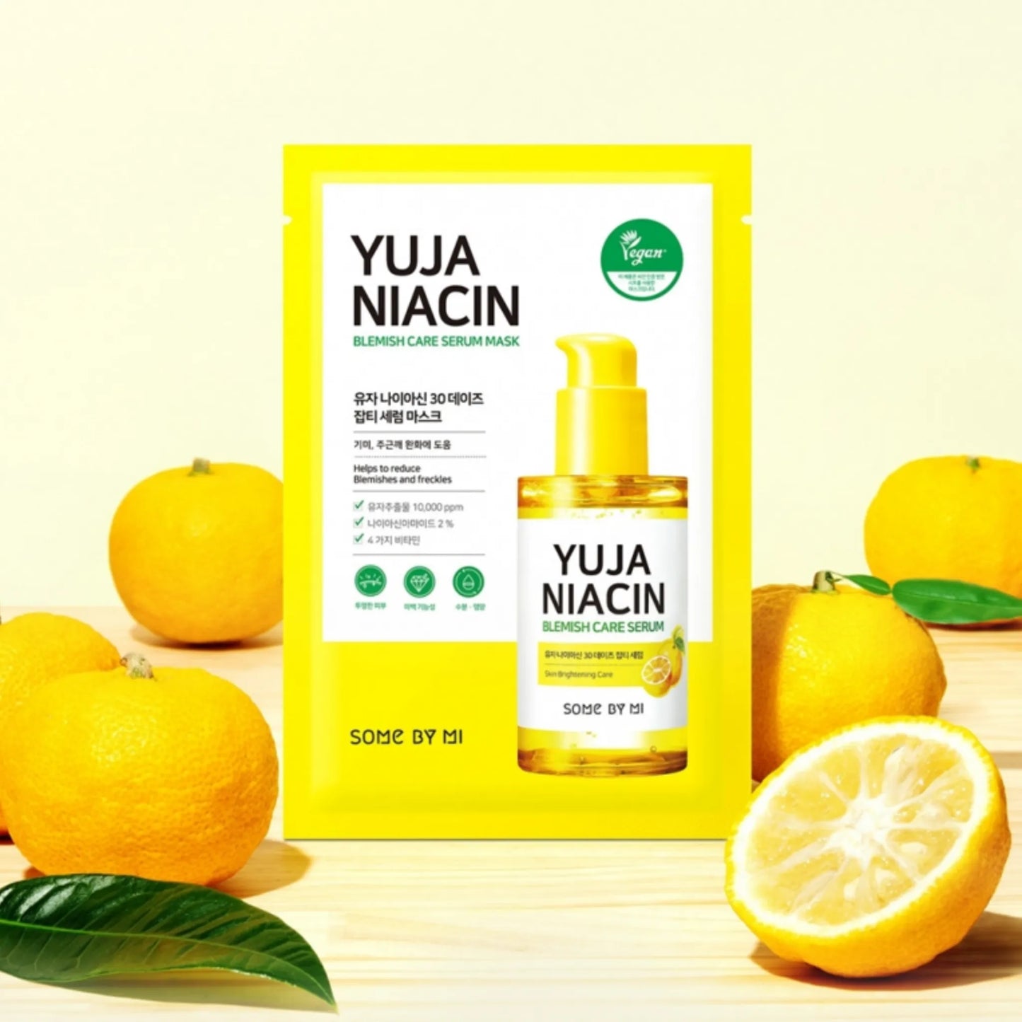 Some By Mi Yuja Niacin Blemish Care Serum Mask 25g, με τη συσκευασία να φαίνεται καθαρά, προσφέρει φωτεινότητα και φροντίδα για ατέλειες και σκούρες κηλίδες.