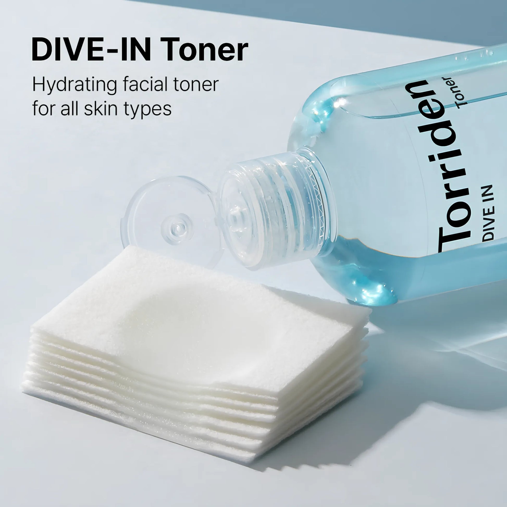 Torriden DIVE-IN Low Molecular Hyaluronic Acid Toner 300ml, με τη συσκευασία να φαίνεται καθαρά, προσφέρει εντατική ενυδάτωση και ανανέωση στην επιδερμίδα με υαλουρονικό οξύ χαμηλού μοριακού βάρους.